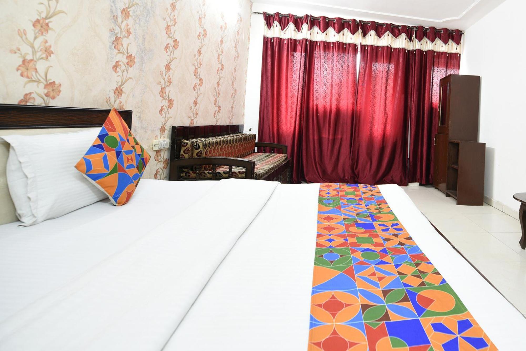 Fabexpress Diamond Sec 45 Hotel Chandigarh Ngoại thất bức ảnh